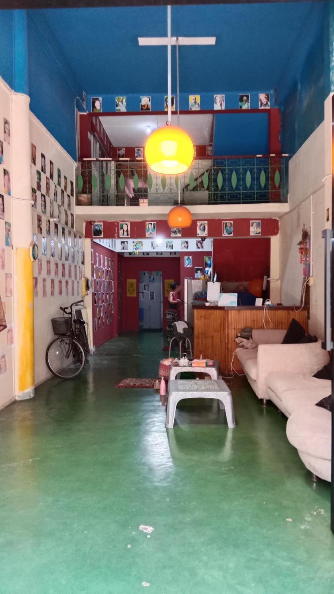 Banphe​ Hostel Luaran gambar